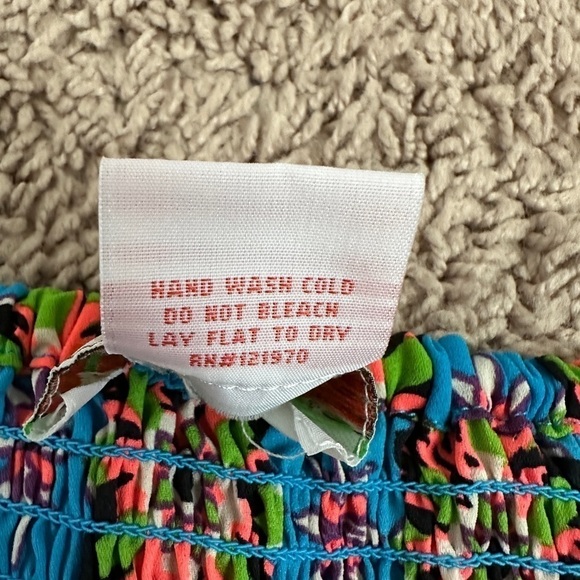 Flying Tomato Neon Geometric Crop Top - Picture 8 of 8